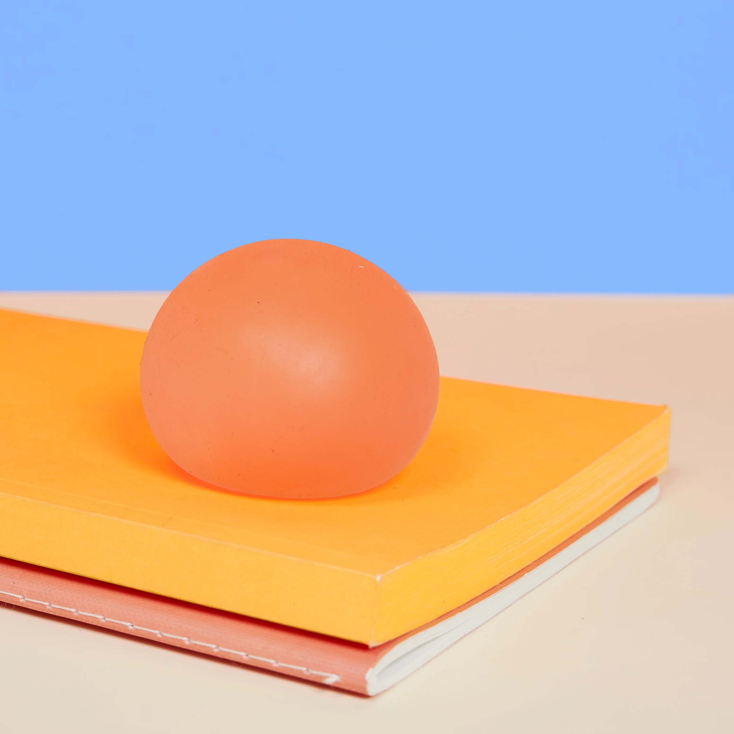 Gump Original 48 Units with Display - The Memory Gel Stress Ball - 6cm - 8 of each colour - Image 21
