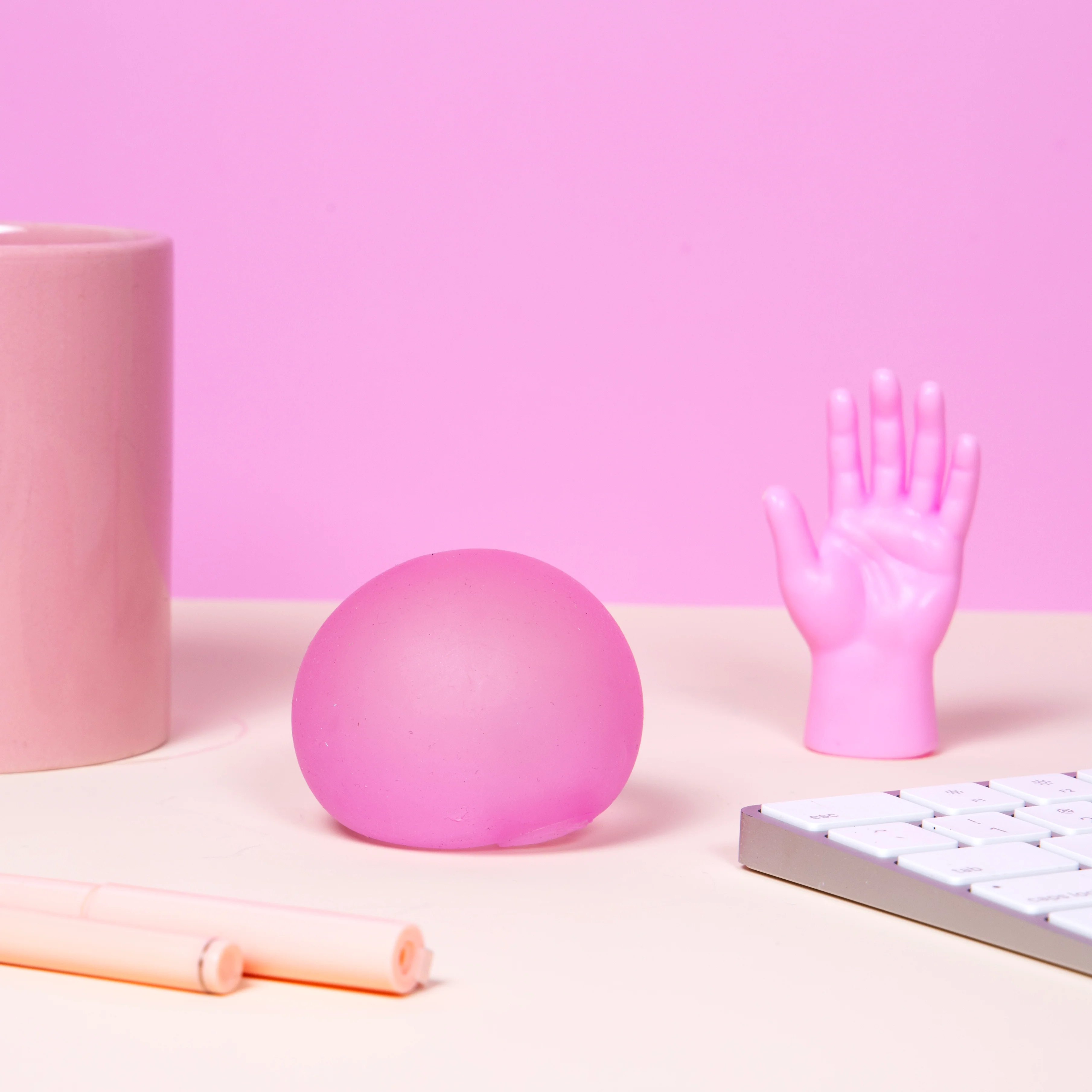 Gump Original 48 Units with Display - The Memory Gel Stress Ball - 6cm - 8 of each colour - Image 24