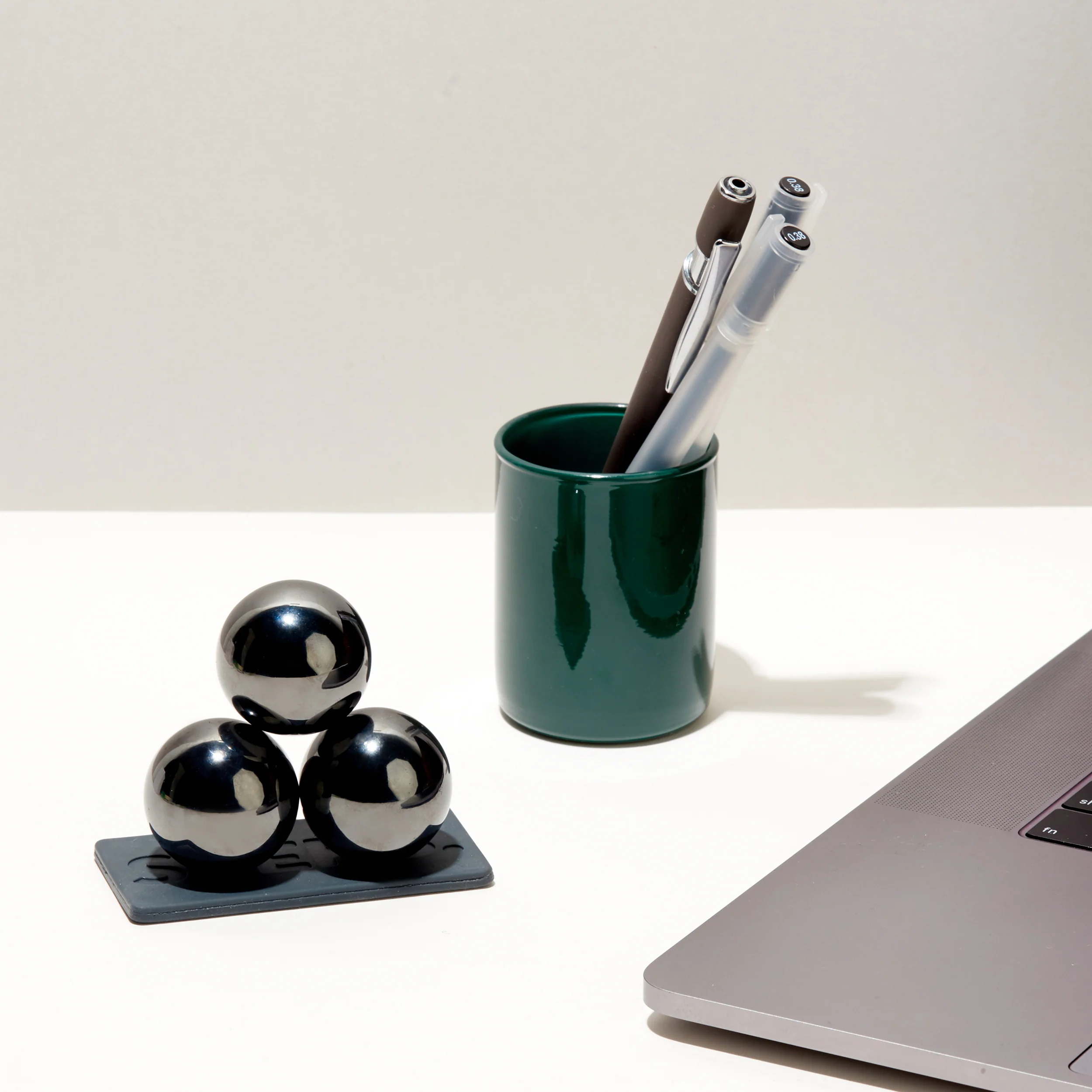 Supers 33mm Magnet Balls - Image 4